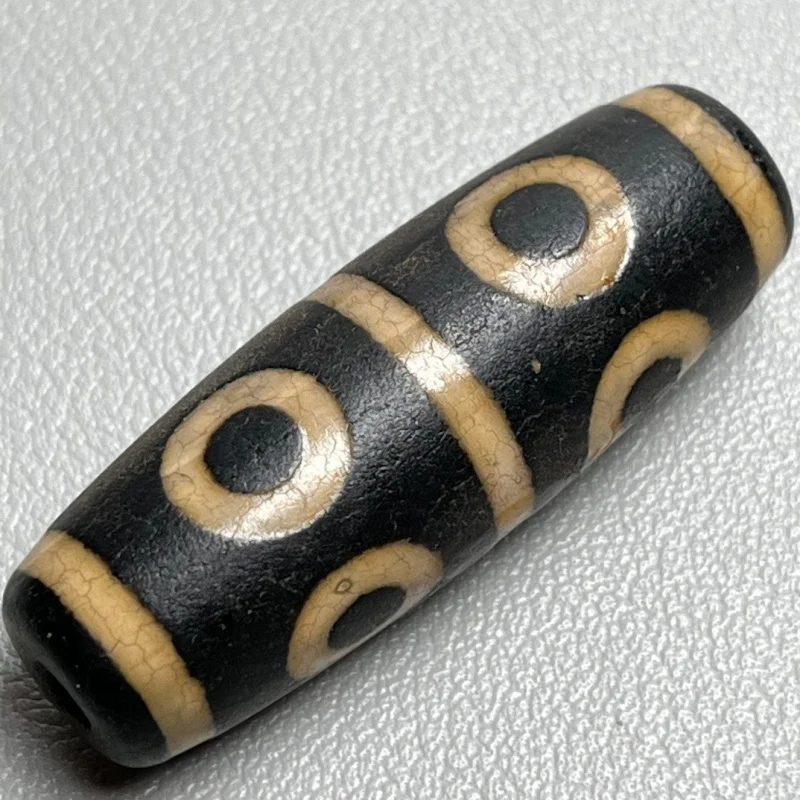 

Genuine Agate Tibetan-style Dzi Bead with Vintage Weathering and High Oil PatinaDIYJewelry material: black and white pure natura