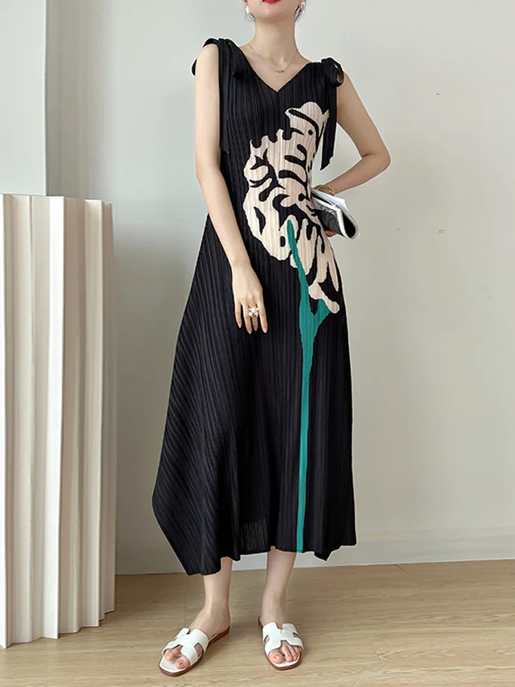 

Women Beach Style Dresses Miyake Pleated Fashion Printed High Strecth Loose Large Size V-Neck A-LINE Mid-Calf Dress Tide