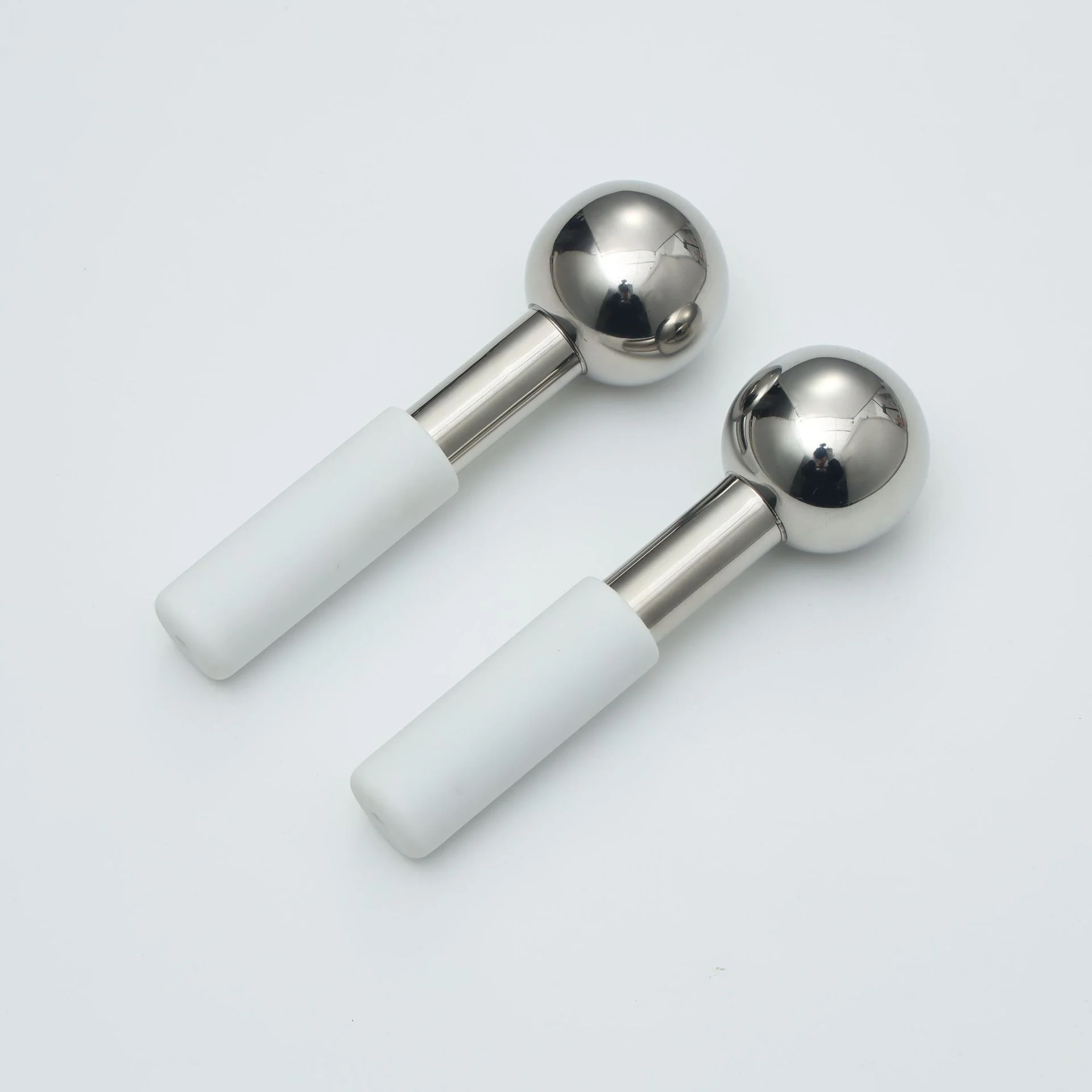 Mini 2pcs Ice Globes Stainless Steel Cryo Sticks for Face Eye Facial Cold Roller Cooling Globe for Puffiness Wrinkle Dark Circle