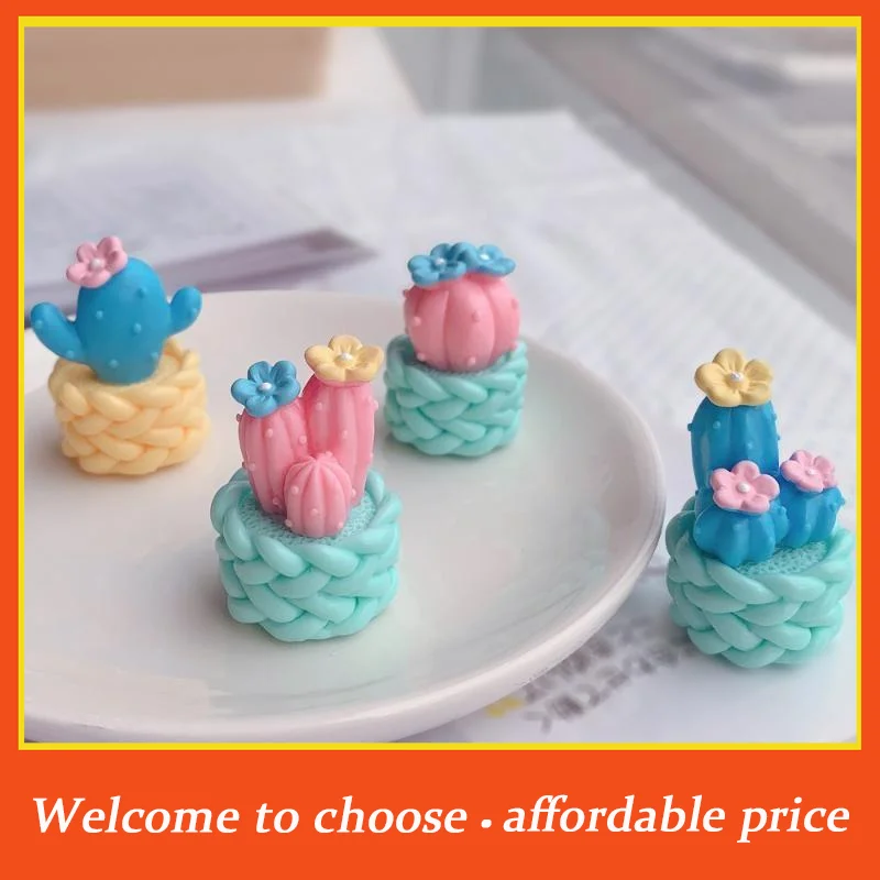 #4Pcs Mini Resin Cactus Figurines Lifelike Non-Toxic Artificial Plant Ornaments for Fairy Garden DIY Decor