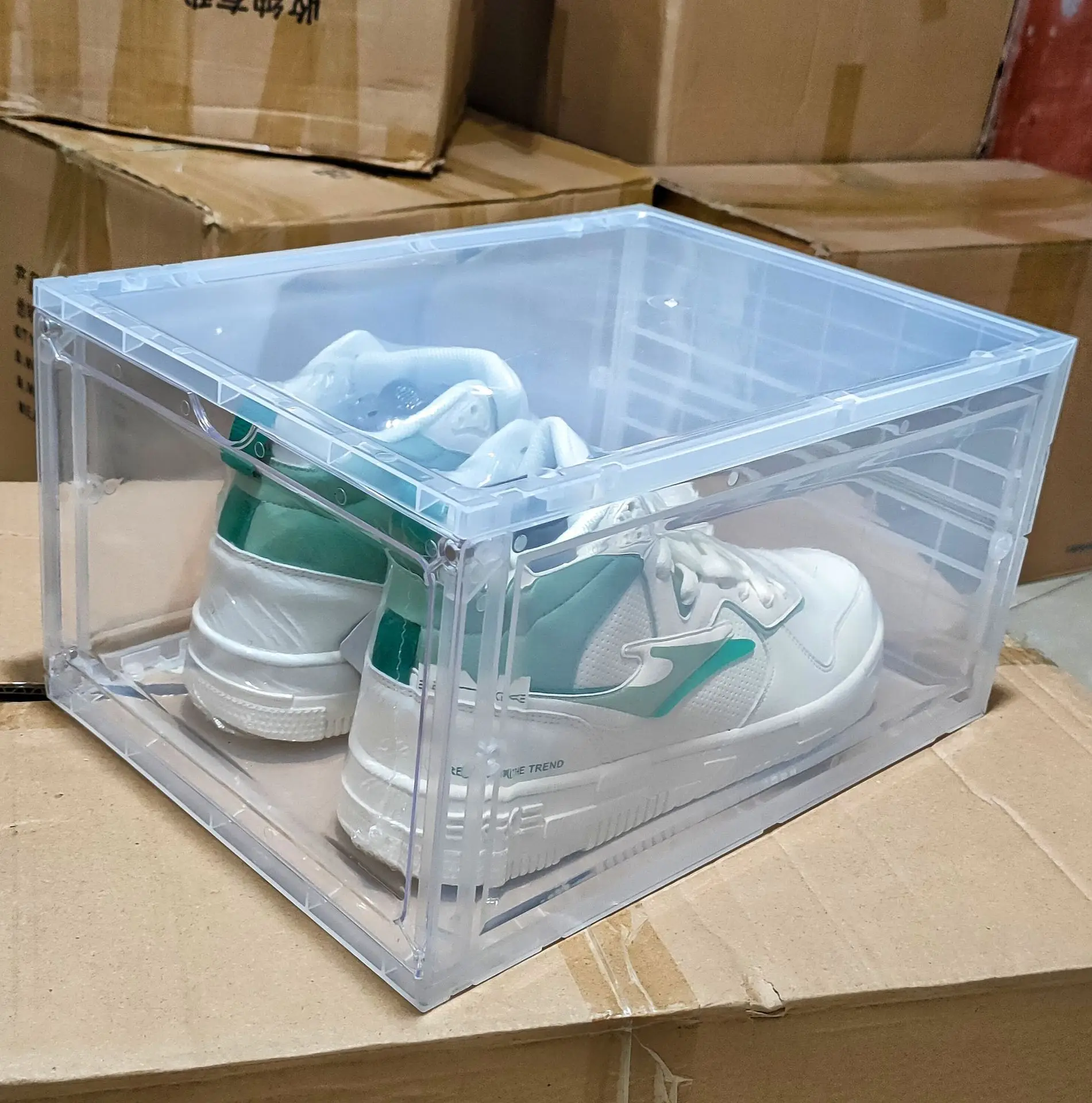 

1pcs Reinforced Transparent Shoe Box with Magnetic Door, Thickened Plastic Storage Box, Stackable and Removable Shoe Organizer