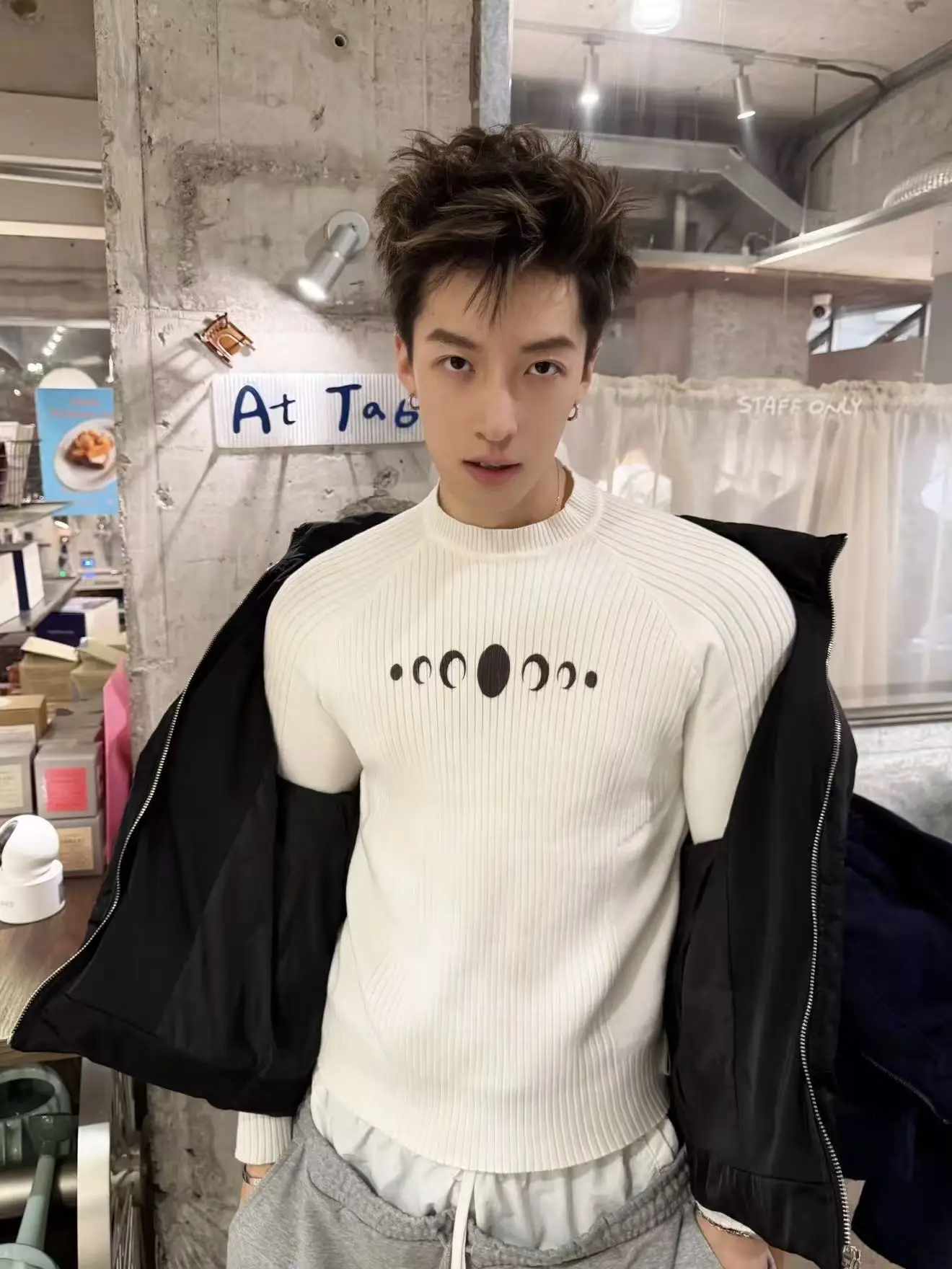 

Американский ретро-свитер с буквенным принтом, круглым вырезом, вязаный, женский, весенний, новый, свободный крой, стройнящий, с длинным рукавом, повседневный стиль