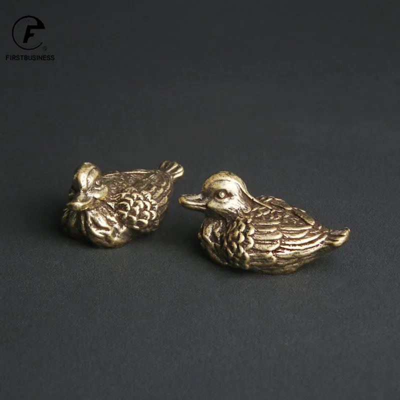 Retro Delicate Mandarin Duck Figurines Unique Solid Copper Animal Crafts Household Decorations for Wedding Party Anniversary Day