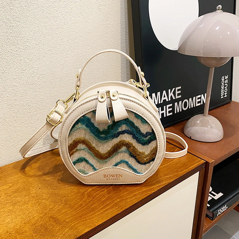 

High End Retro Embroidered Bag 2025 Spring New Fashionable Hand-held Niche Crossbody Small Round Bag for Women Bolso Crossbody