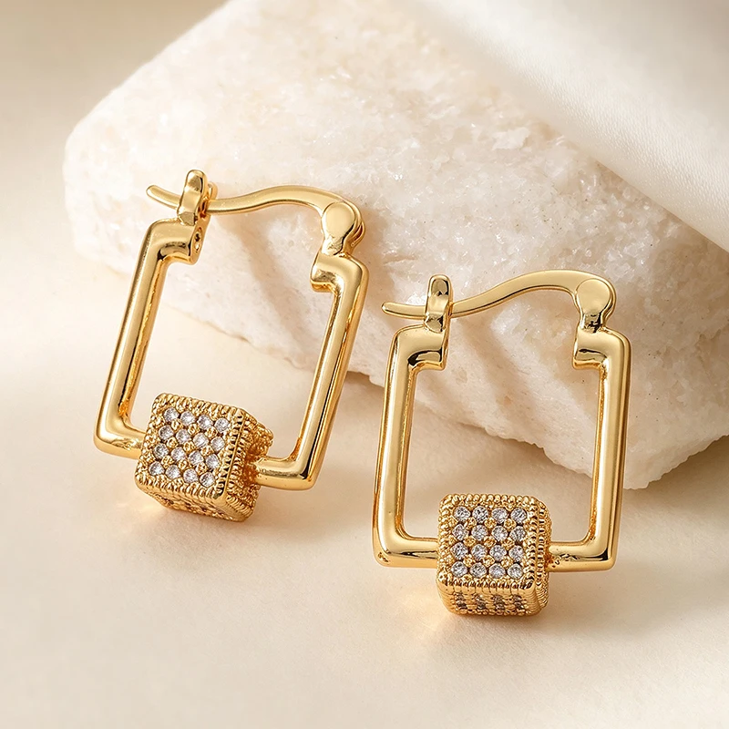 GANPUP Minimalistische Geometrische Quadratische Weiße Zirkon-Creolen für Frauen Koreanische Mode Neuer Schmuck Damengeschenk Party серьги – Detail 3
