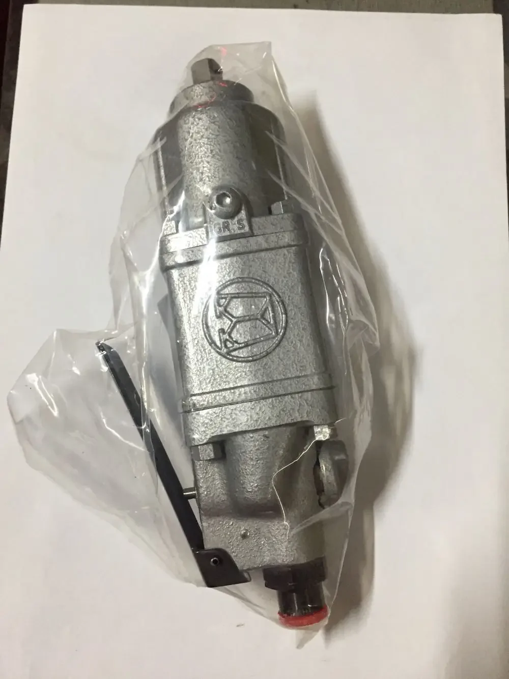 

Japan Guasheng Impact Wrench 3/8 Pneumatic Wrench Imported UW-6SSHK Pneumatic Wrench