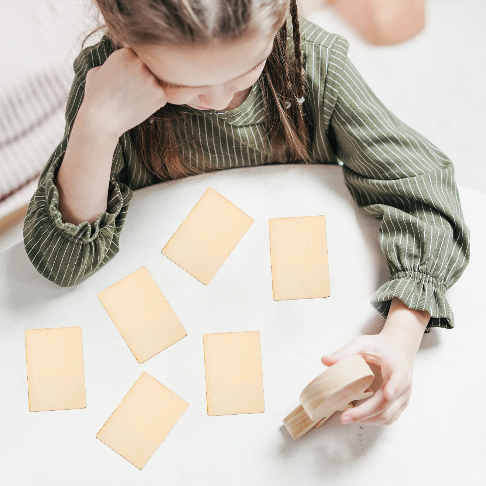 

100pcs Square Wooden Slices Blank Wood Pieces for DIY Crafts Kids Creative Painting Projects Unfinished Wood Chip