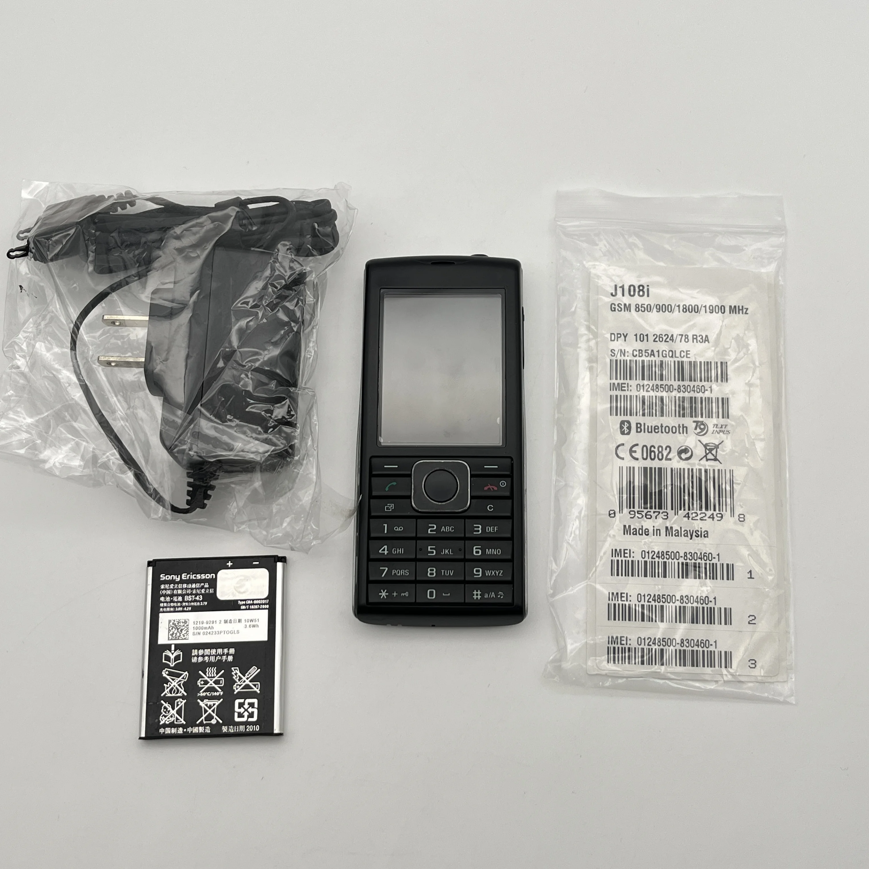 Sony Ericsson Cedar J108  Refurbished-Original 2.4inches 8MP J108i Mobile Phone Cedar GreenHeart High Quality