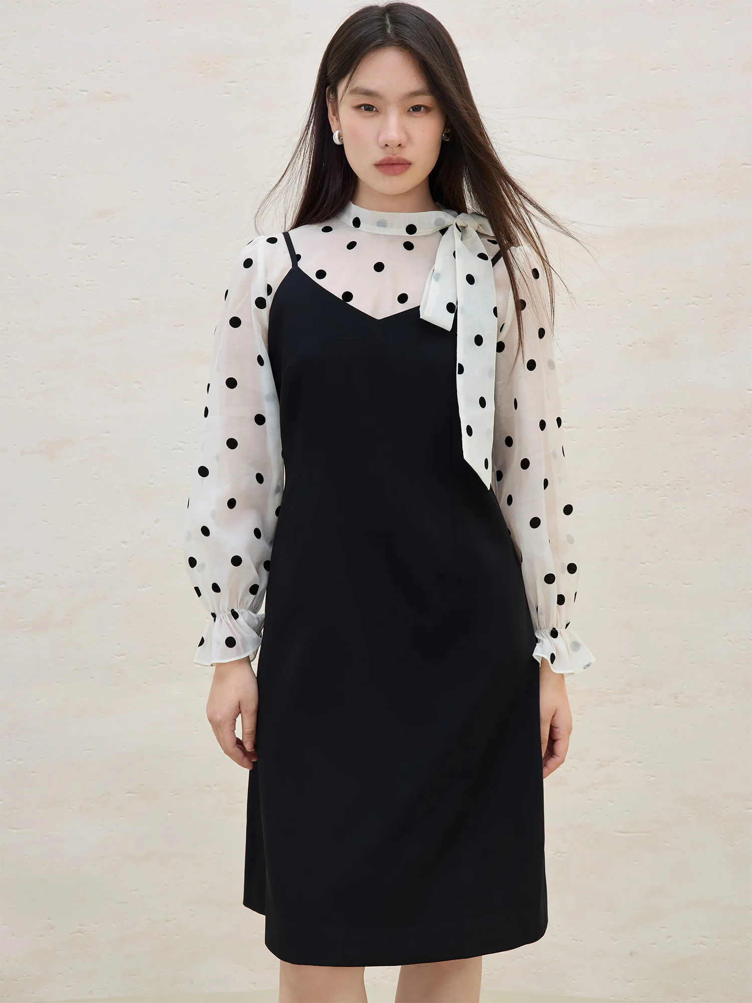 

DUSHU Women Elegant Hepburn Style Polka Dot Chiffon Shirt+Strappy Dress Set Black Commuter Knee-Length Dress 25DS81325+25DS81326