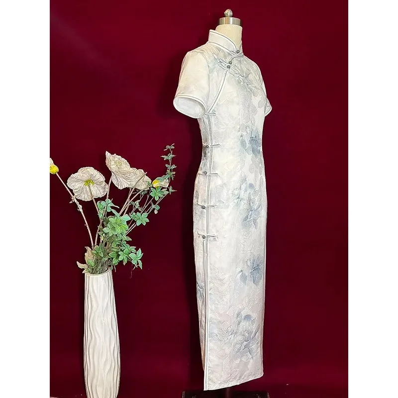 New Chinese-style white floral cheongsam 2025 new women's improved version daily simple and elegant young