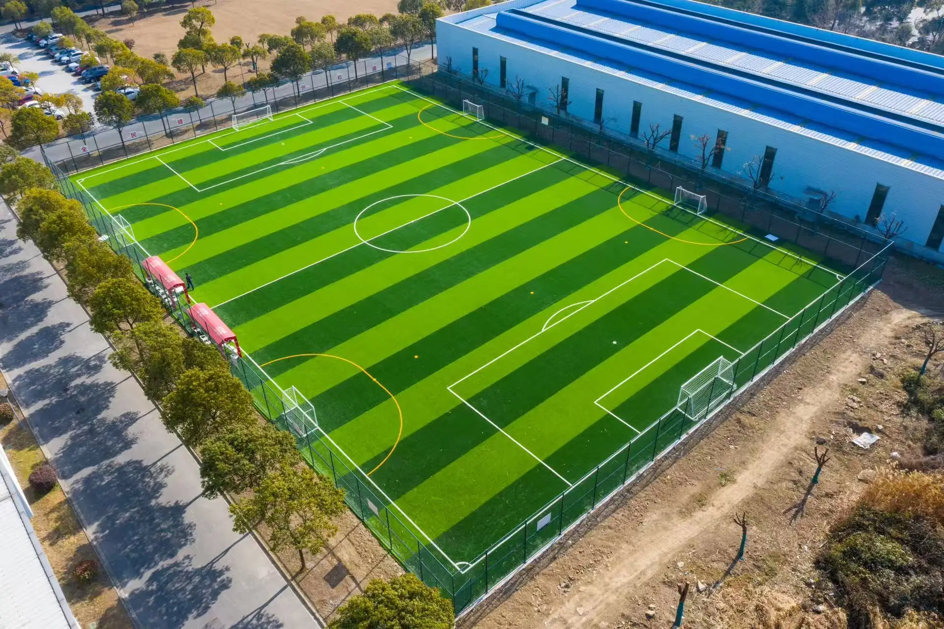 MCG 2025 New Anti-UV Outdoor Sports Court Equipment Infilled Soccer & Football System Artificial Grass Lawn