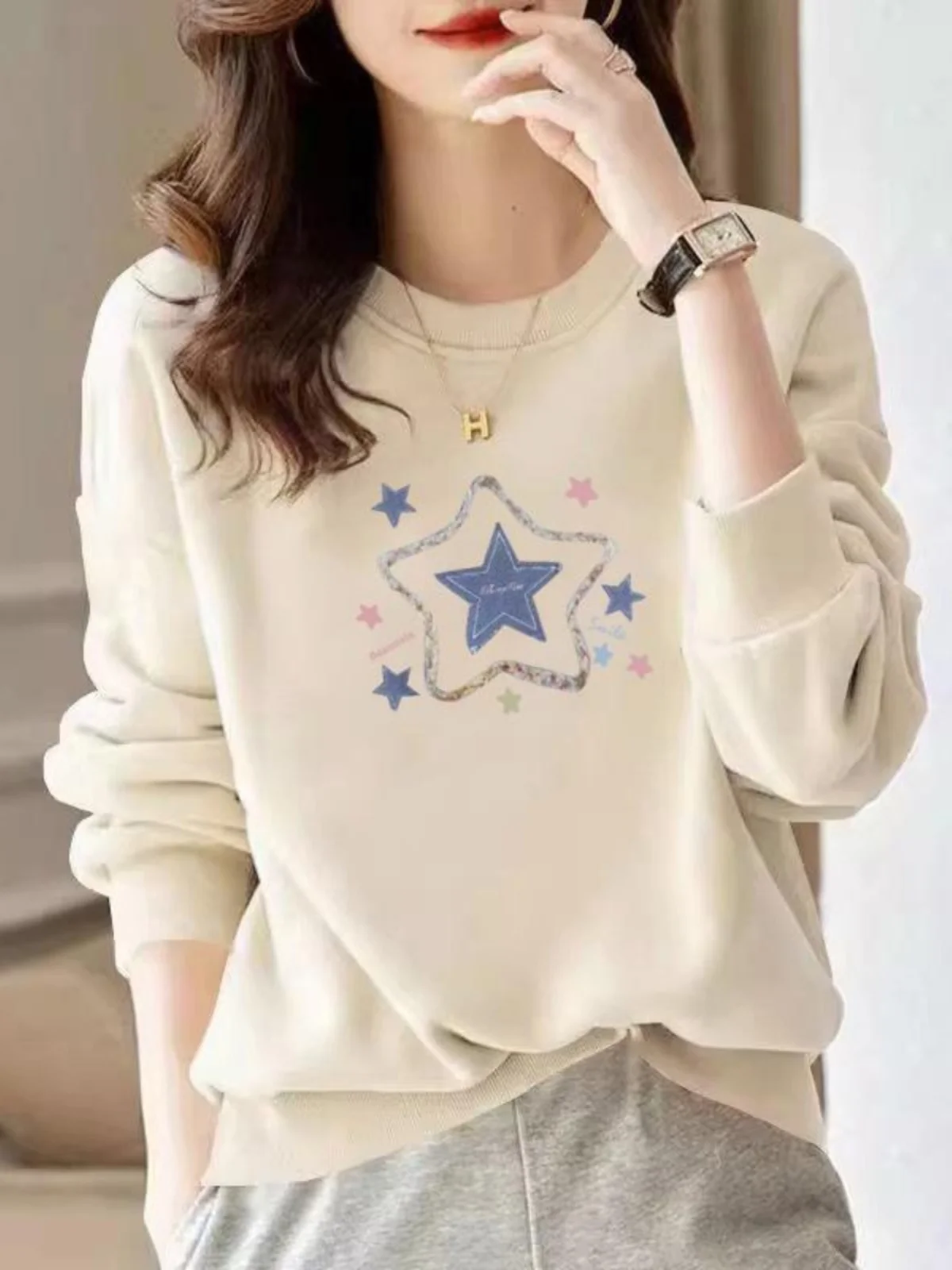 

Элитный свитшот из чистого хлопка для женщин: свободный крой, стройнящий силуэт, модный принт, круглый вырез, базовая футболка-топ, осенне-зимняя новинка