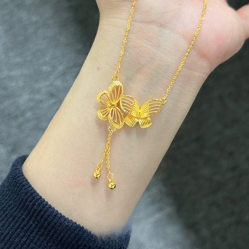 

Fashion Gold 18 K Color Sparkling Hollow Double Butterfly Pendant Necklace for Women Girlfriend Shiny Chain Jewelry Gifts