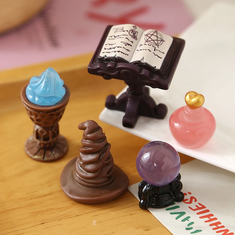 1pc Micro Scene Ornaments Dolls House Accessories Kid Toys 1/12 Dollhouse Mini Magical Academy Props Decoration Dollhouse