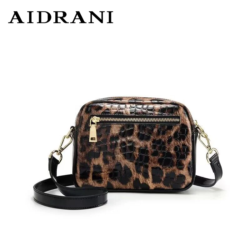 Aidrani  Fashionable leopard print single shoulder crossbody women\'s bag, made of cowhide material, round small bag