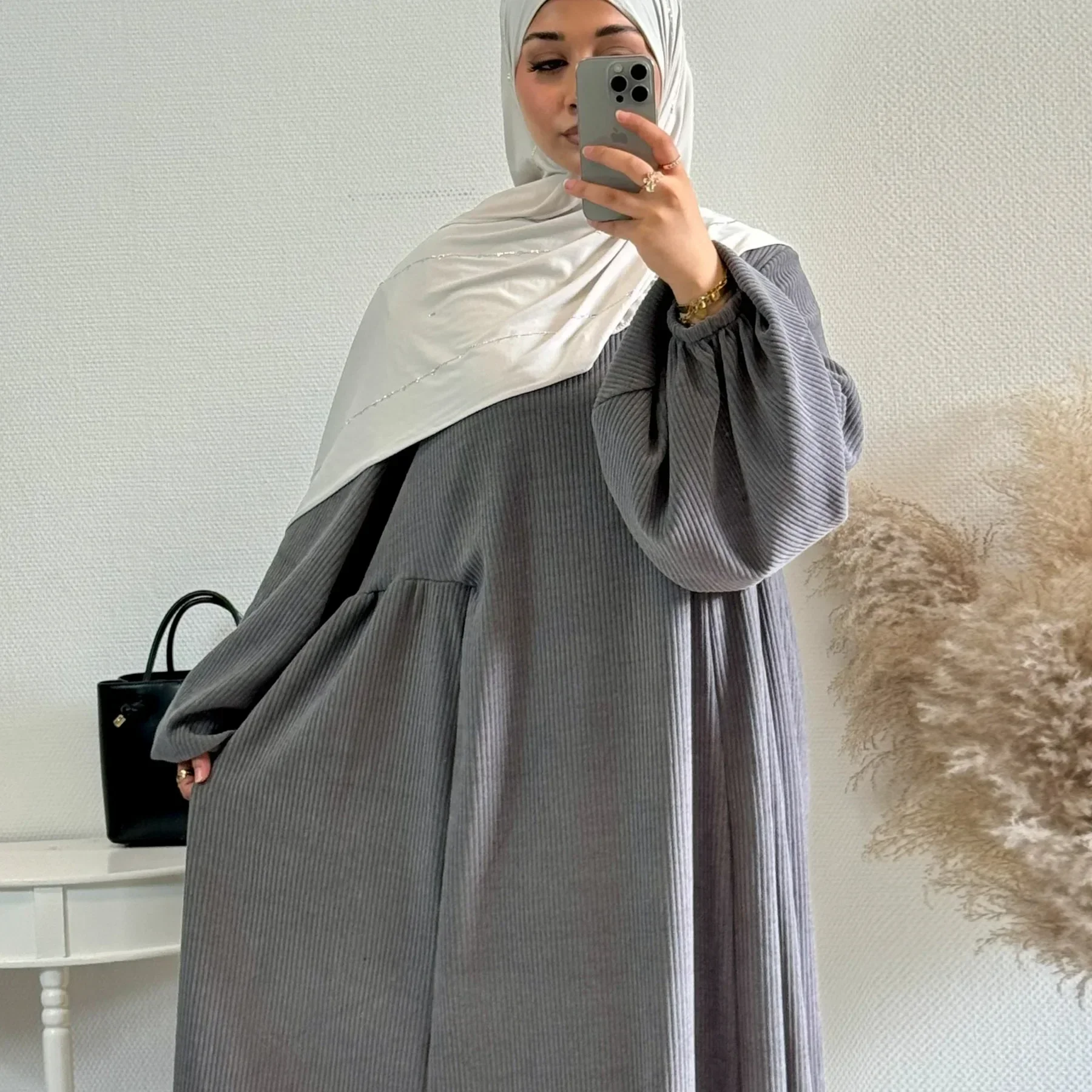 

Corduroy Closed Abaya for Women Winter Warm Islam Clothes Muslim Hijab Dress Arabic 2025 Dubai Luxury Turkey Kaftan Ramadan Eid