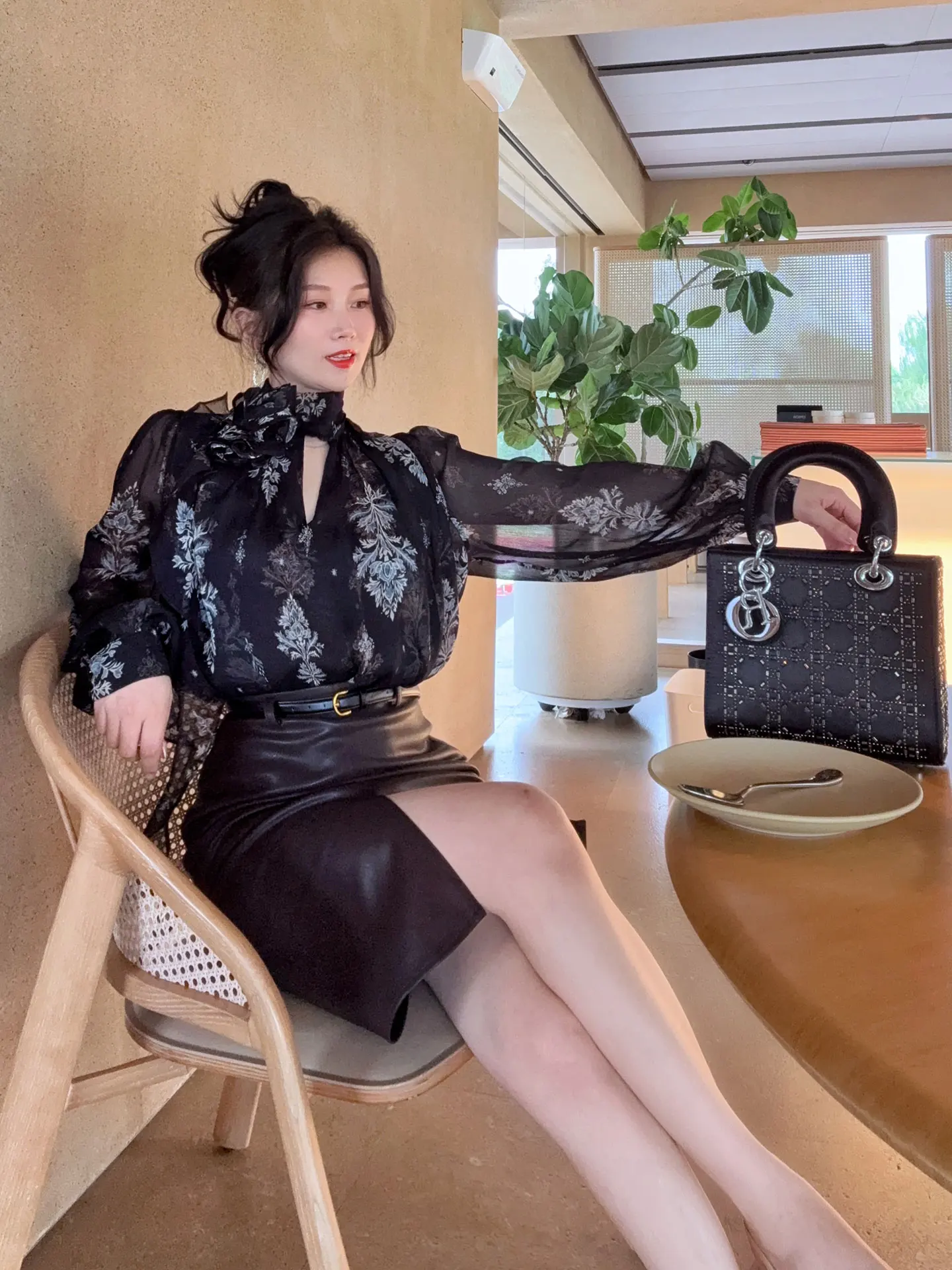 

YANGXIAOJING Women's Loose irt Floral Decorated Stand Collar Casual Sle Polyester Fiber Long Sve Breathable Autumn New