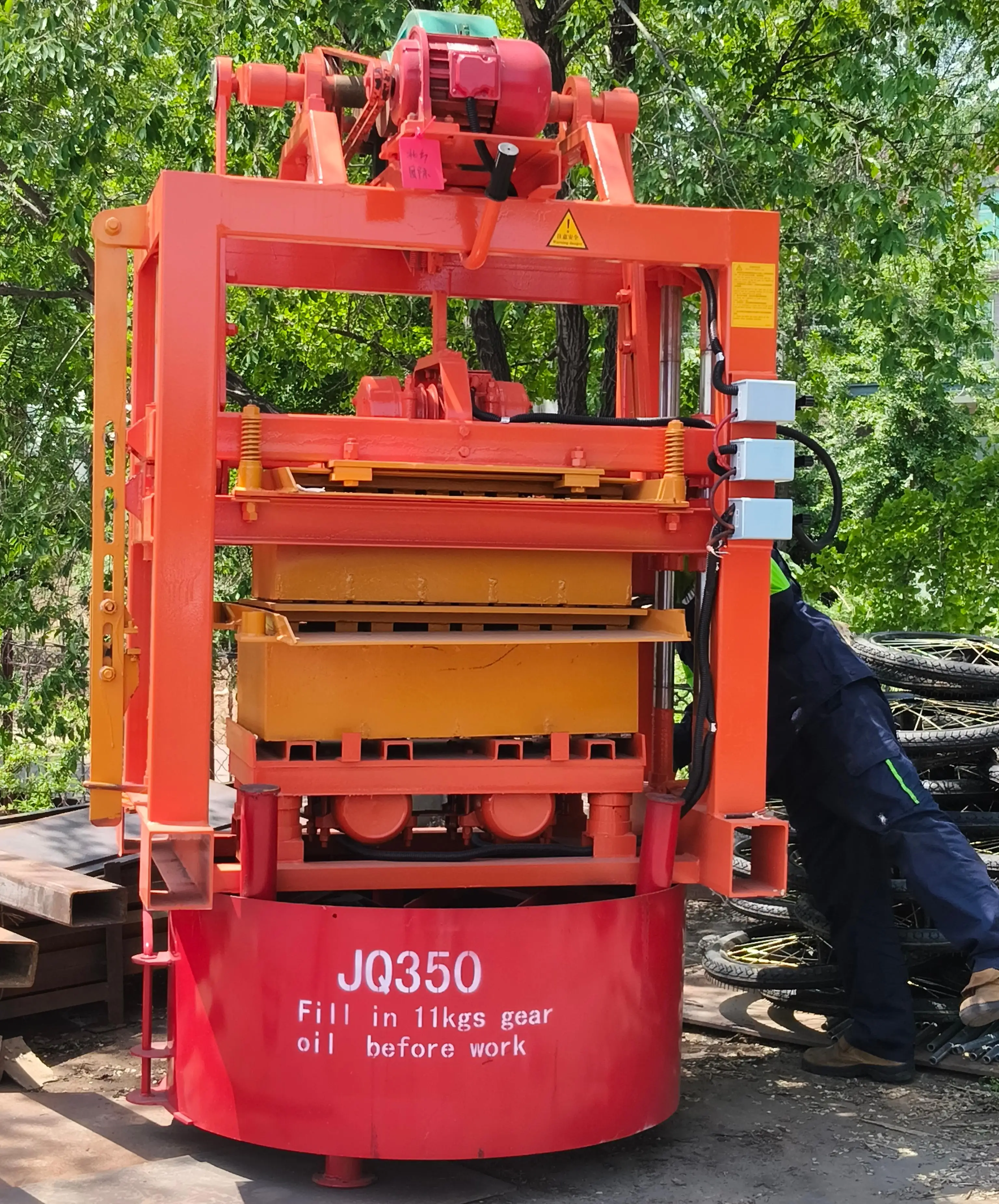 Hot sell Cost-effective QTJ4-40 Concrete Cement Paver Block Brick Making Machinery Business Ideas