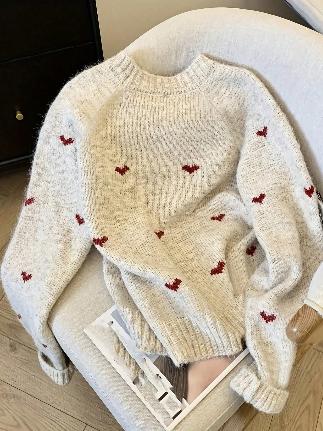 Customization Women's Crew Neck Raglan Sleeve Pullover Sweater, Cute Heart Pattern Knit Top, Sweet Daily Outfit