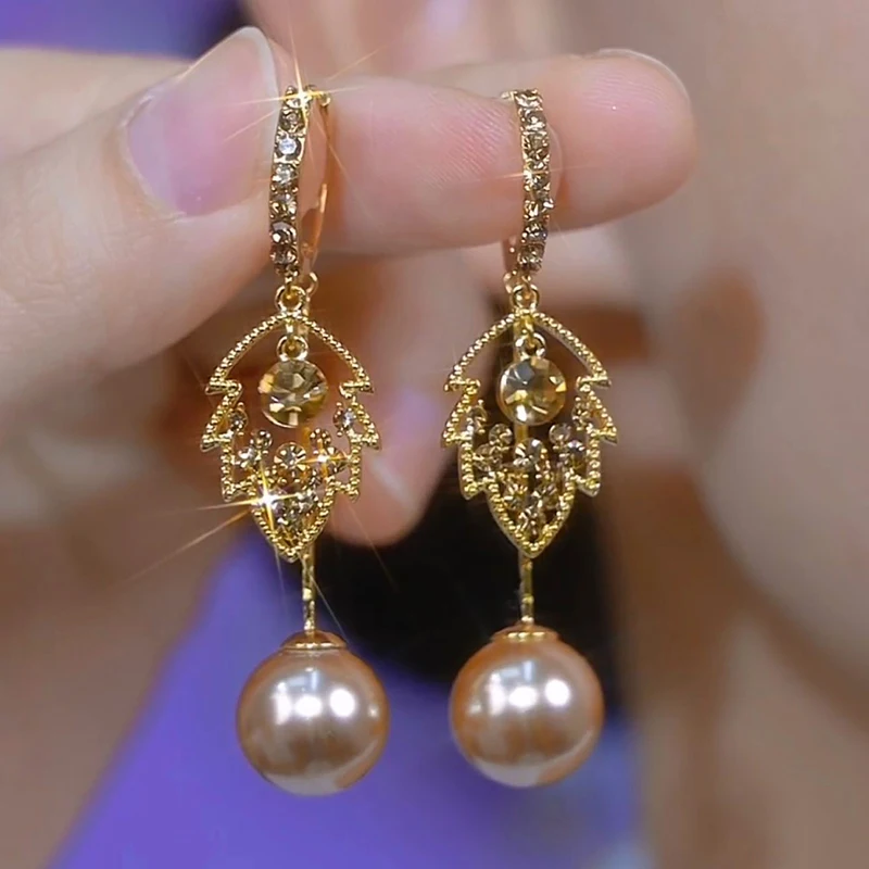 

Coffee Rhinestone Leaf Pendant Pearl Tassel Earrings for Women New Fashion Elegant Temperament Ladies Wedding Party Jewelry Gift