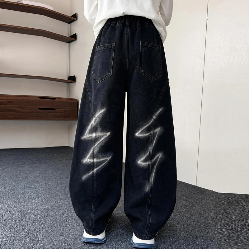 Embroidered Love Jeans for Children in Autumn 2026 Winter New Style Boys' Street Sports Pants Spring Girls' Cotton Student Jeans