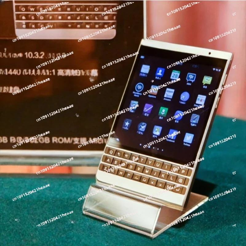 Suitable for  Q30 Full Keyboard Anti-Internet Addiction 4G Mobile Phone