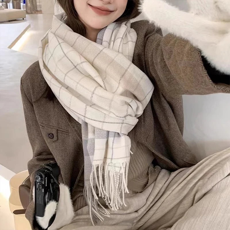 2025 Nuova sciarpa da donna autunno e inverno Atmosfera plaid stile coreano versatile sciarpa al collo spessa calda