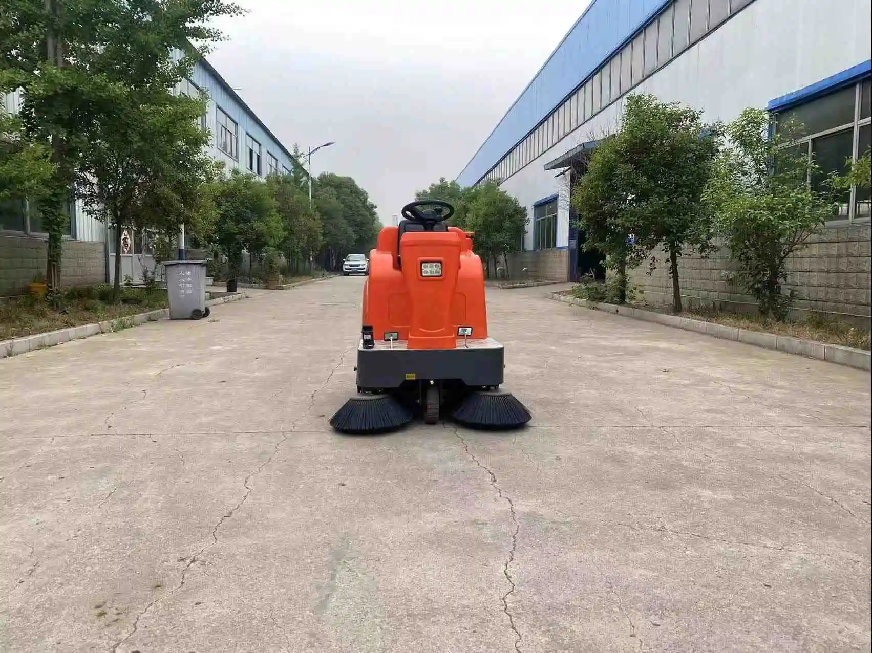 1260 Spazzatrice da corsa