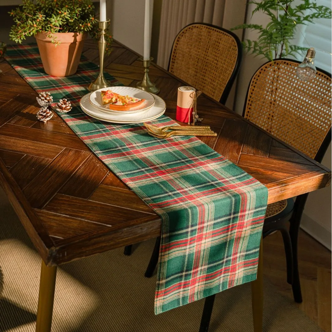 Christmas Decoration Green Plaid Table runner Double layers Woven Polyester Cotton Table cloth for Home Party Dining Decor