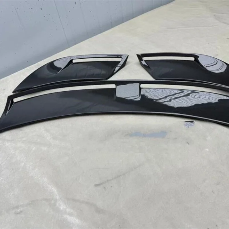 M-style Customized Dry Carbon Fiber Rear Spoiler High-performance Parts Body Kit for Ferrari Roma Modification
