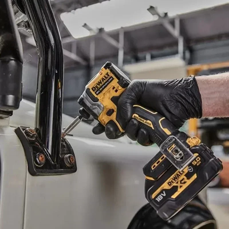 Dewalt DCF850 Chave de fenda de impacto sem fio Furadeira elétrica portátil sem escova 205N. Ferramenta elétrica sem fio com bat