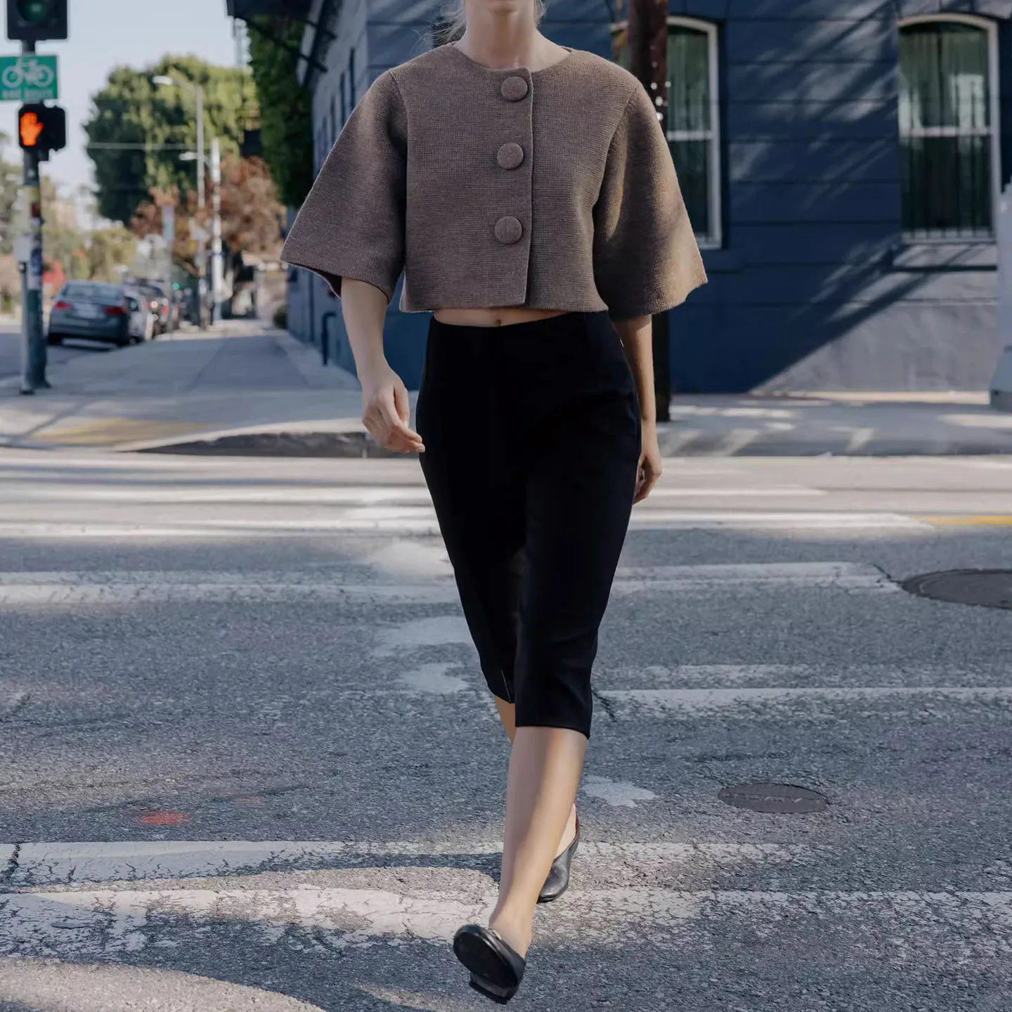 سترة Z النسائية Faionable ort Sve Round Ne Knitted Jaet 2025 وصلت حديثًا سترة فضفاضة بطول متعدد الاستخدامات