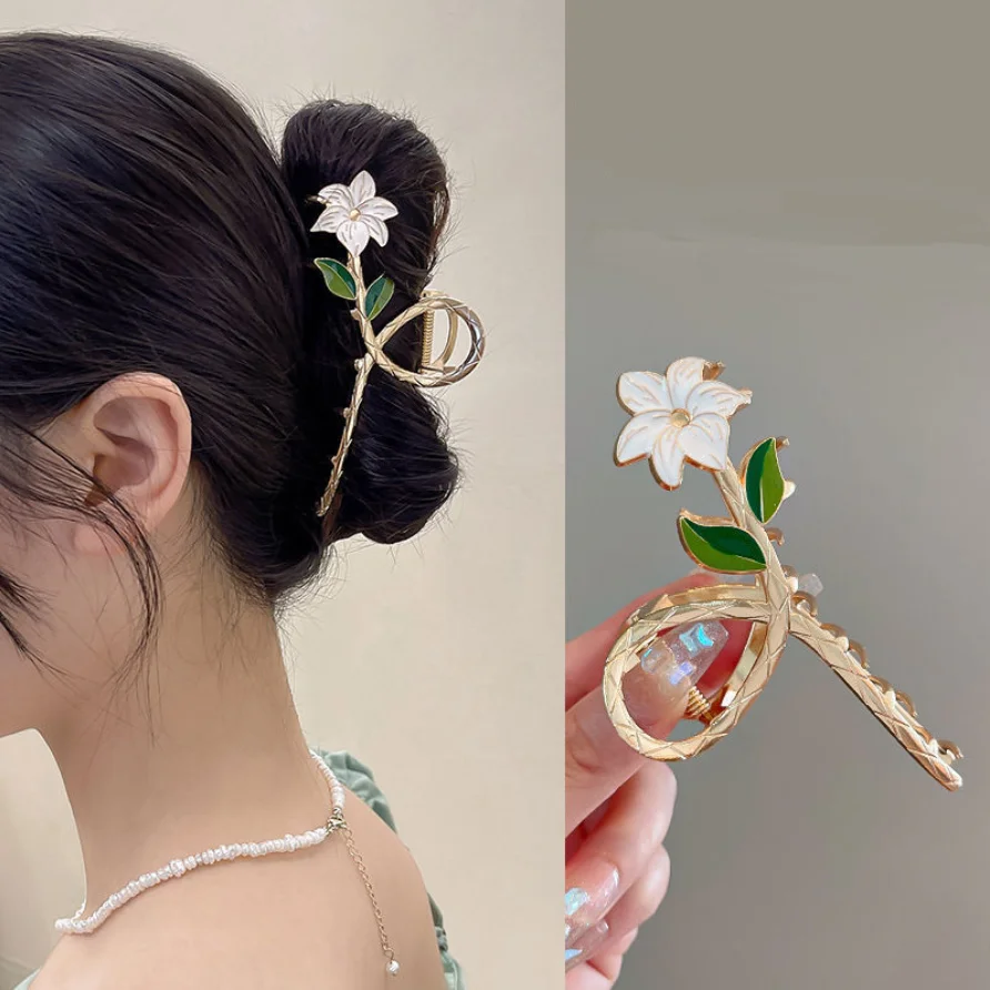 

Women Elegant Flowers Hollow Geometric Metal Hair Claw Vintage Temperament Hair Clips Sweet Hairpin Fashion Hair Accessories