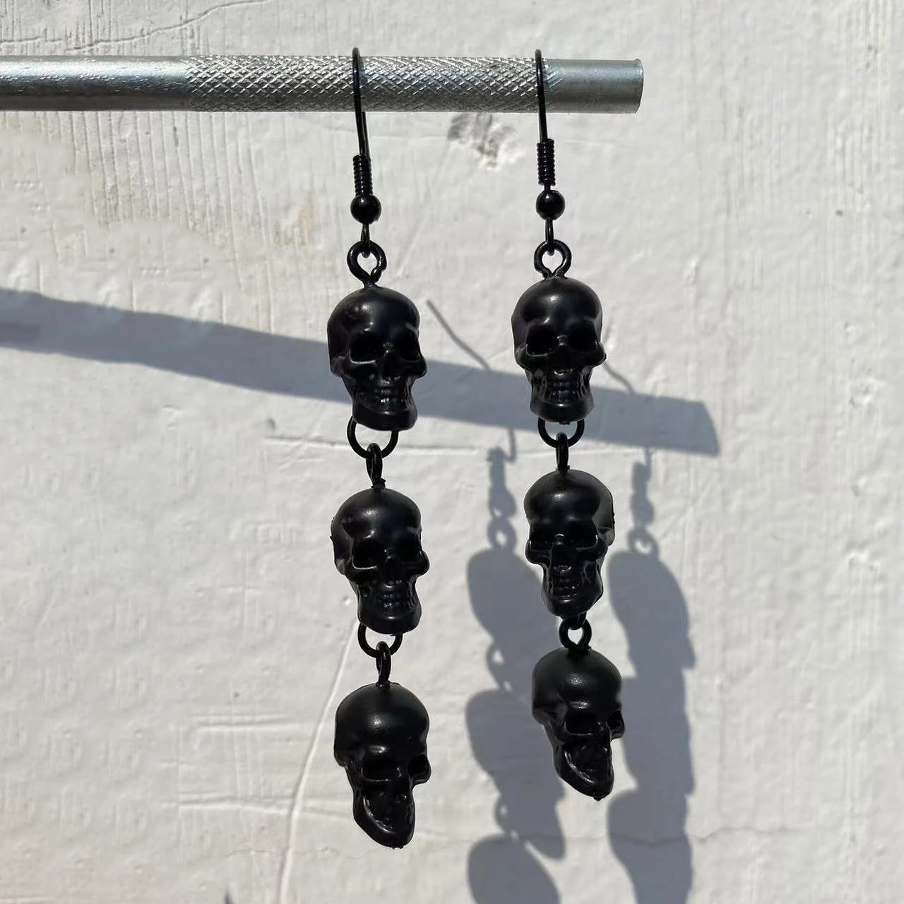 Gothic Punk Skull Earrings Light 3 Resin Skull Good Choice for Holiday Party