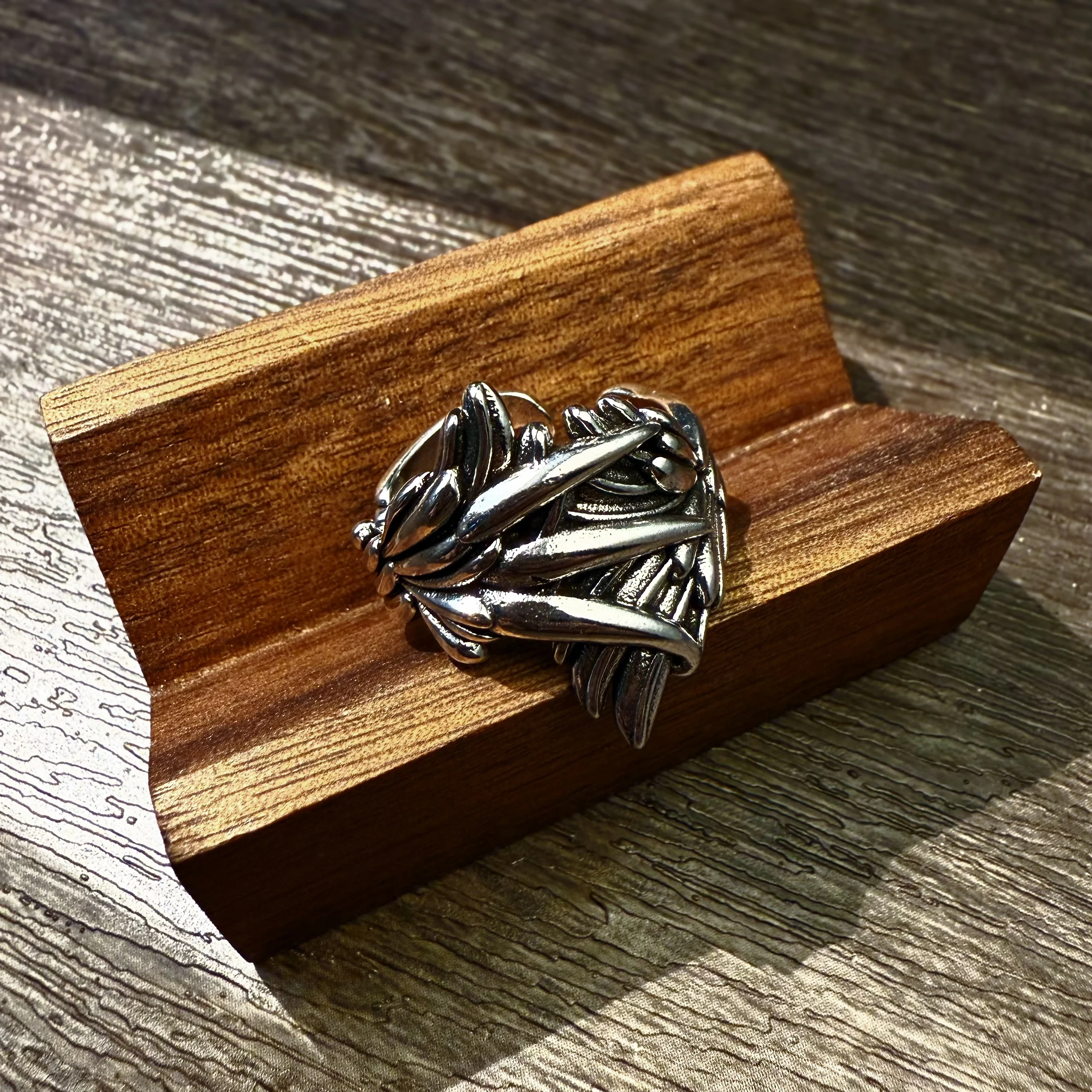 Retro Der Phönixflügel&Kralle Verstellbarer Offener Ring für Männer Punk Gothic Edgy Versilbertes Messing Schmuck Vintage Accessoires Geschenk – Detail 7