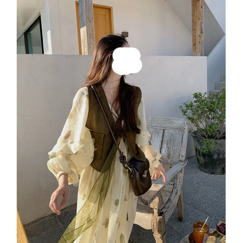 

French Ink Print V-Neck Loose fitting Dress for Women's Spring 2023 New Korean Long Dress Tea Break Skirt