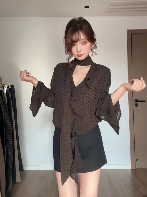 

Unique Beautiful Polka Dot Sa irt Women's Loose Fit Long Sve V-Ne Polyester Fiber Breathable Comfortable Commute Sle