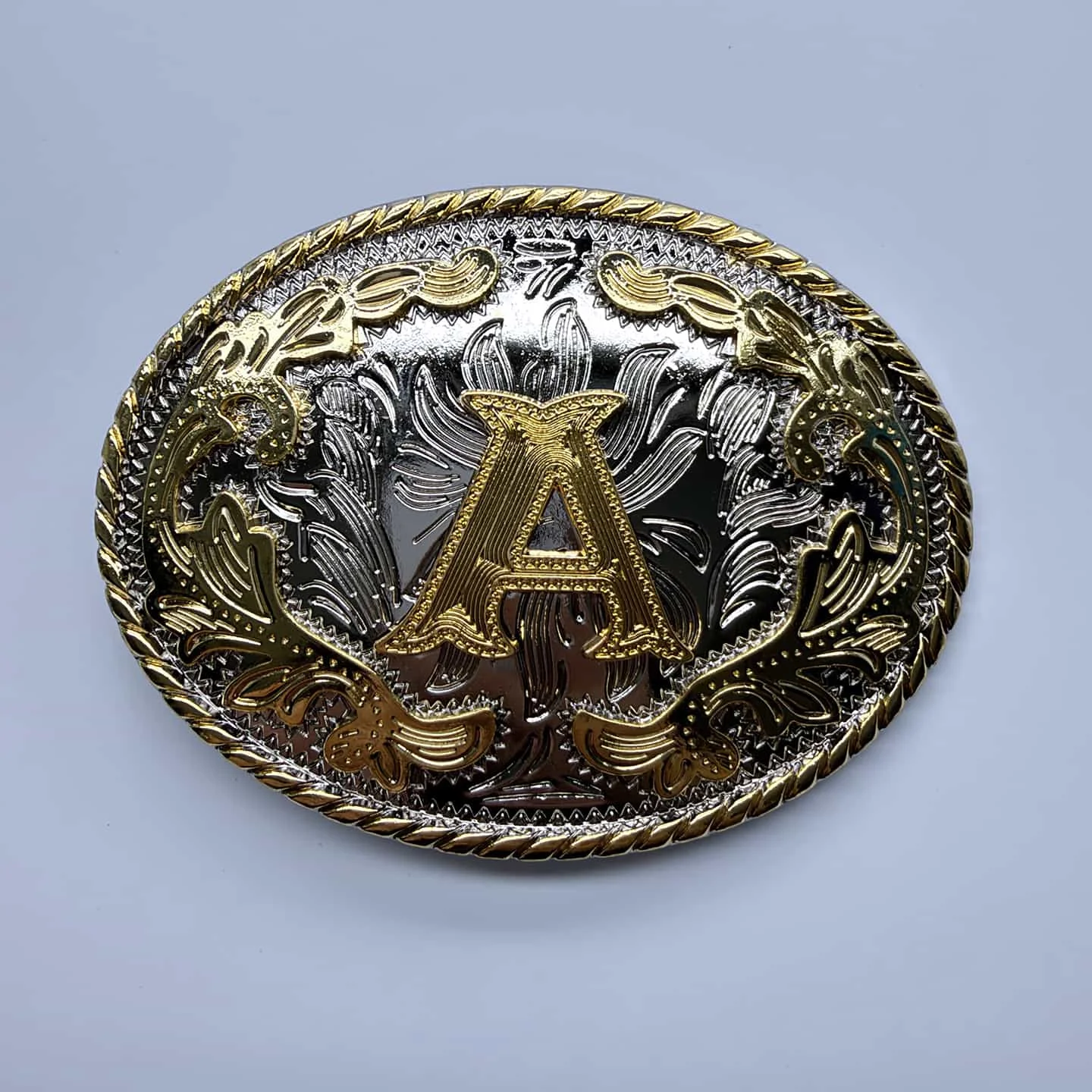 hebilla-de-cinturon-ovalada-estilo-vaquero-occidental-en-plata-brillante-con-letra-inicial-dorada-de-la-a-a-la-z-buckle-le030