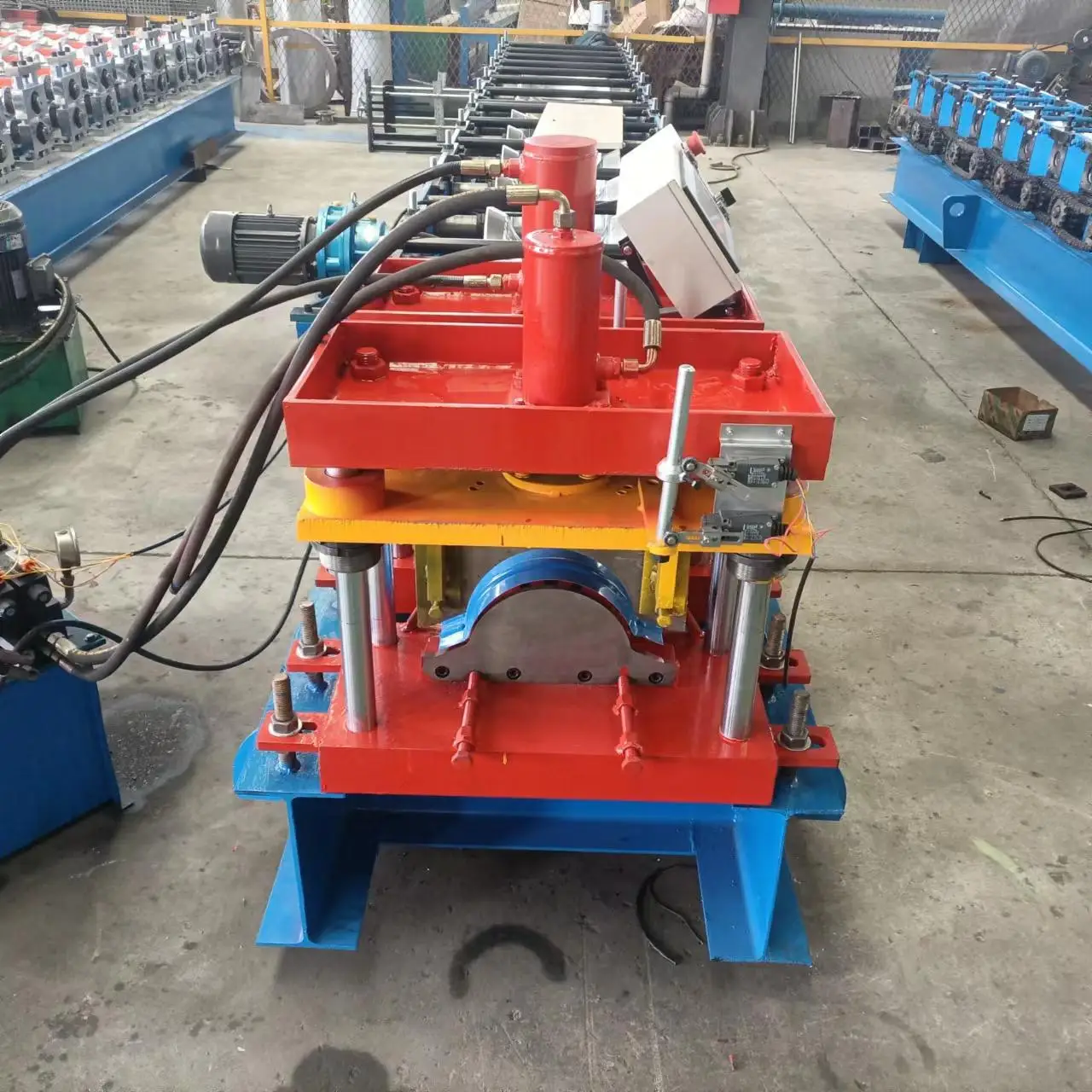 Automatic High Speed Ridge Capping Roll Forming Machine for Metal Roof Tile Customizable Profile Roof Ridge Cap