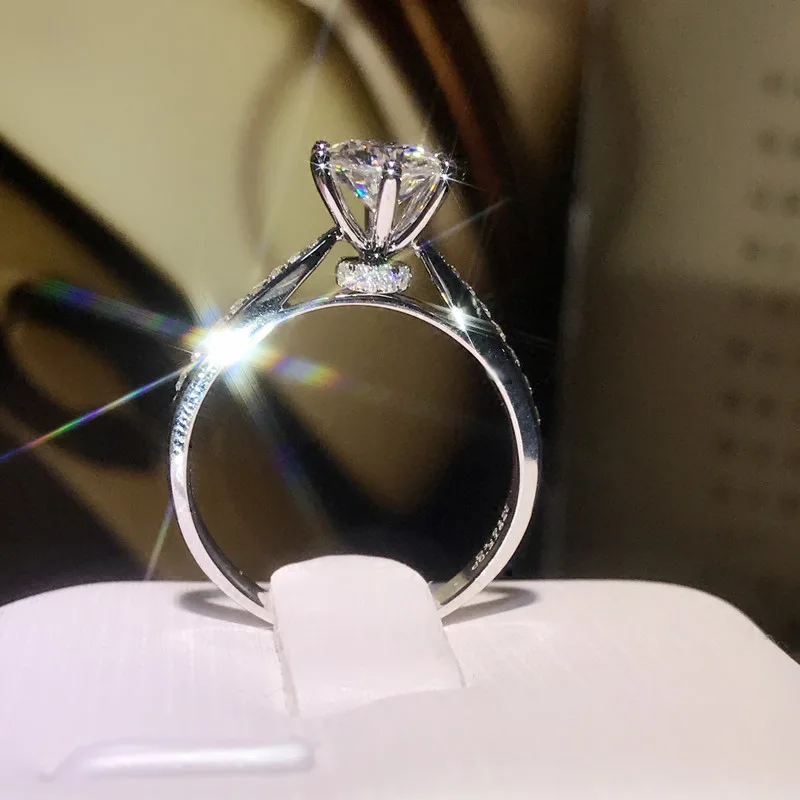 Carat time to run imitation Moissanite diamond ring platinum index finger wedding ring proposal gift