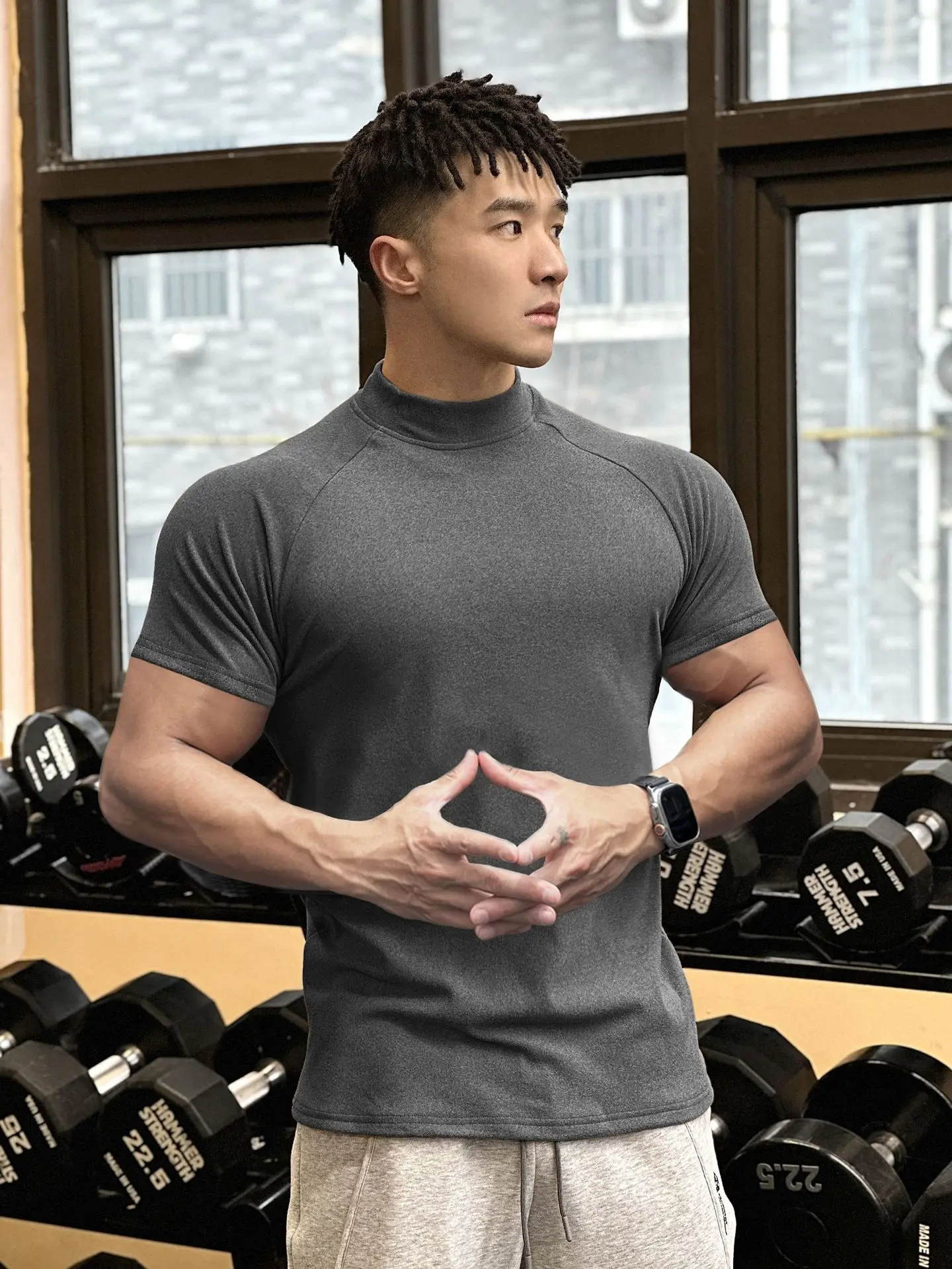 New autumn and winter fitness brothers sports men\'s T-shirt de velvet round neck running short sleeve men high neck casual shirt