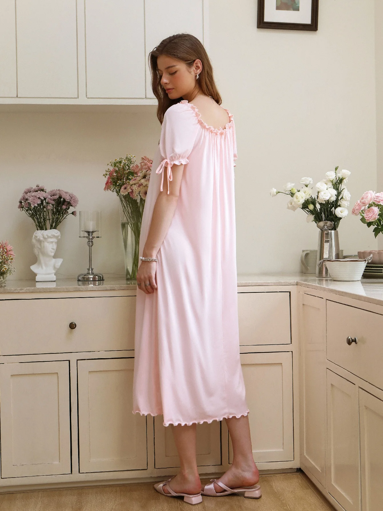 Two-Piece Set in Random Colors, Women's All-Season Spring and Summer Nightgown, Casual, Romantic, Elegant, Long Style with Drawstring and Bow Tie Nightgown for Women