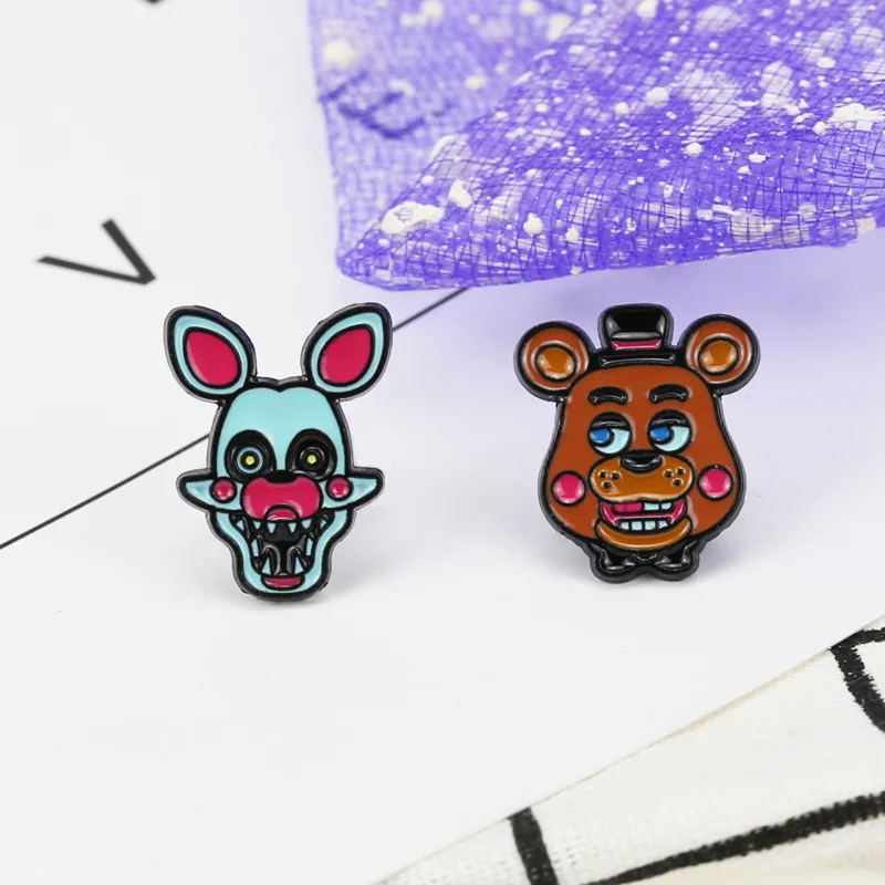 New exaggerated animal dog collar brooch in stock, fashionable cartoon alloy electroplated drip oil brooch