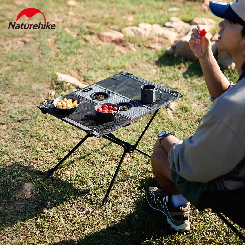 Imagem -03 - Naturehike-mesa de Acampamento Dobrável com Buraco de Copo de Água Mesa de Chá Preto Portátil para Churrasco de Piquenique de Praia Ultraleve 600g Ft07