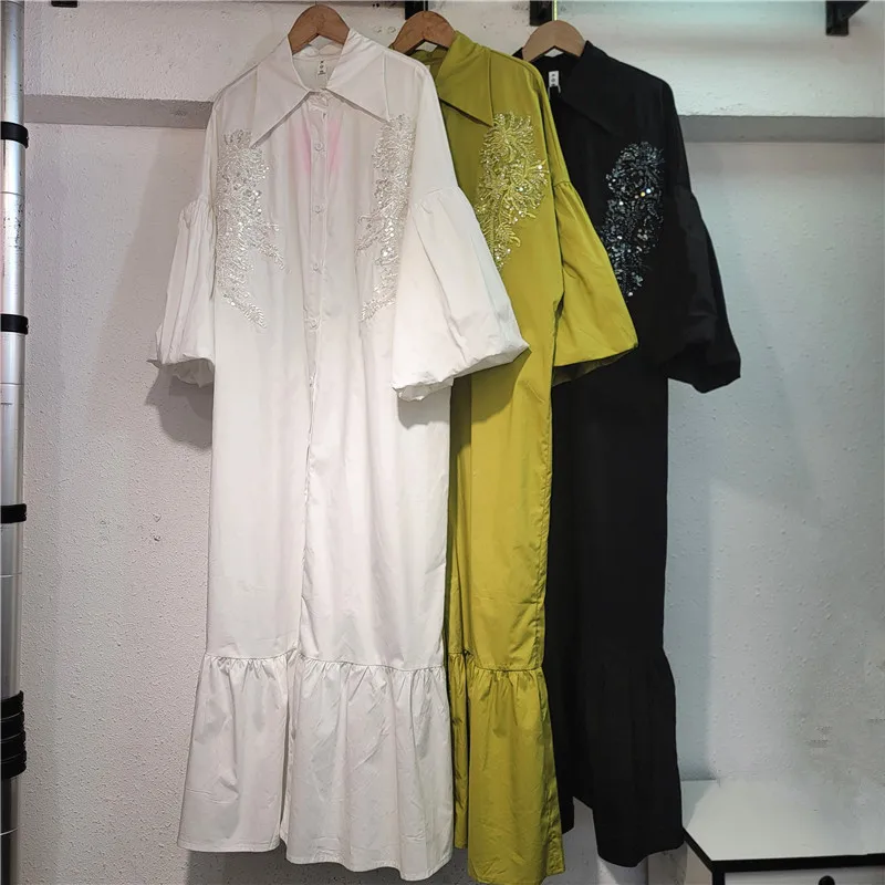 Modna sukienka koszulowa damska z koronką i cekinami, kolekcja wiosna 2026, z kołnierzykiem i krótkim rękawem, model 1LS2811