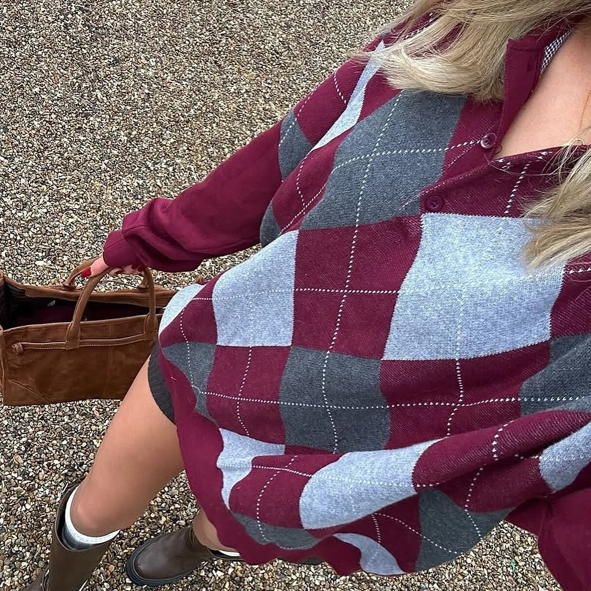 Retro Burgundy Oversized Sweater Gray Argyle Pattern Long Sleeve Crewneck Pullover Ribbed Cuffs Comfortable Fall Sweatshirts