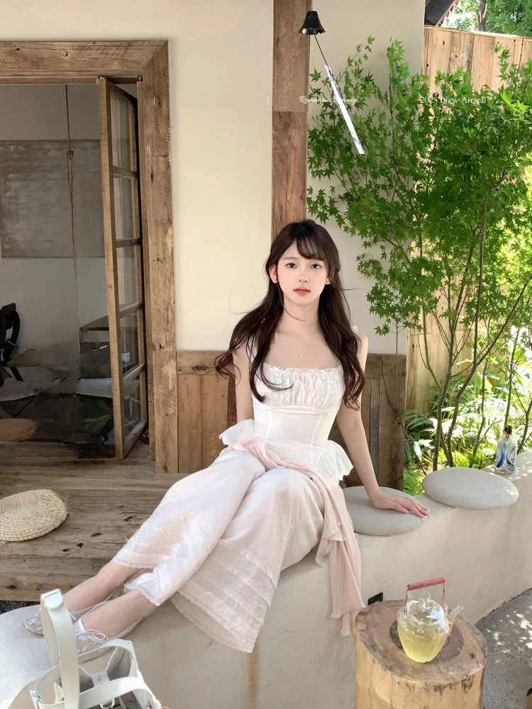 

Комплект CrySweet: хлопковый топ с кружевной отделкой и широкие брюки-палаццо. Летний повседневный модный комплект.