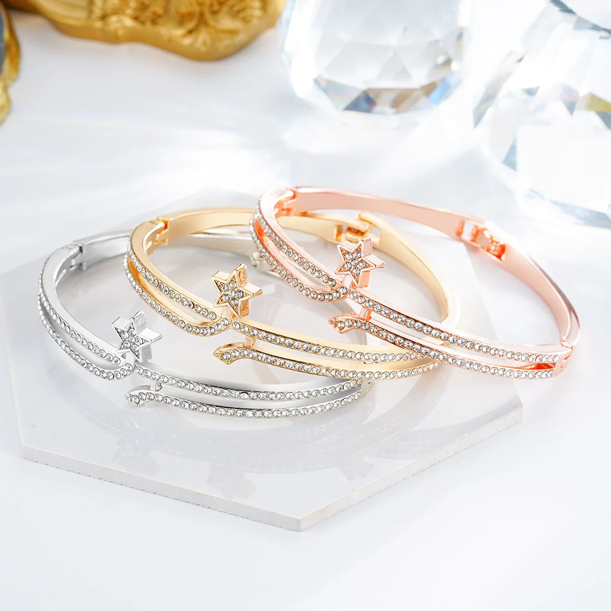 

Girly heart bracelet niche design net celebrity femininity Korean version simple Internet celebrity five-pointed star bracelet