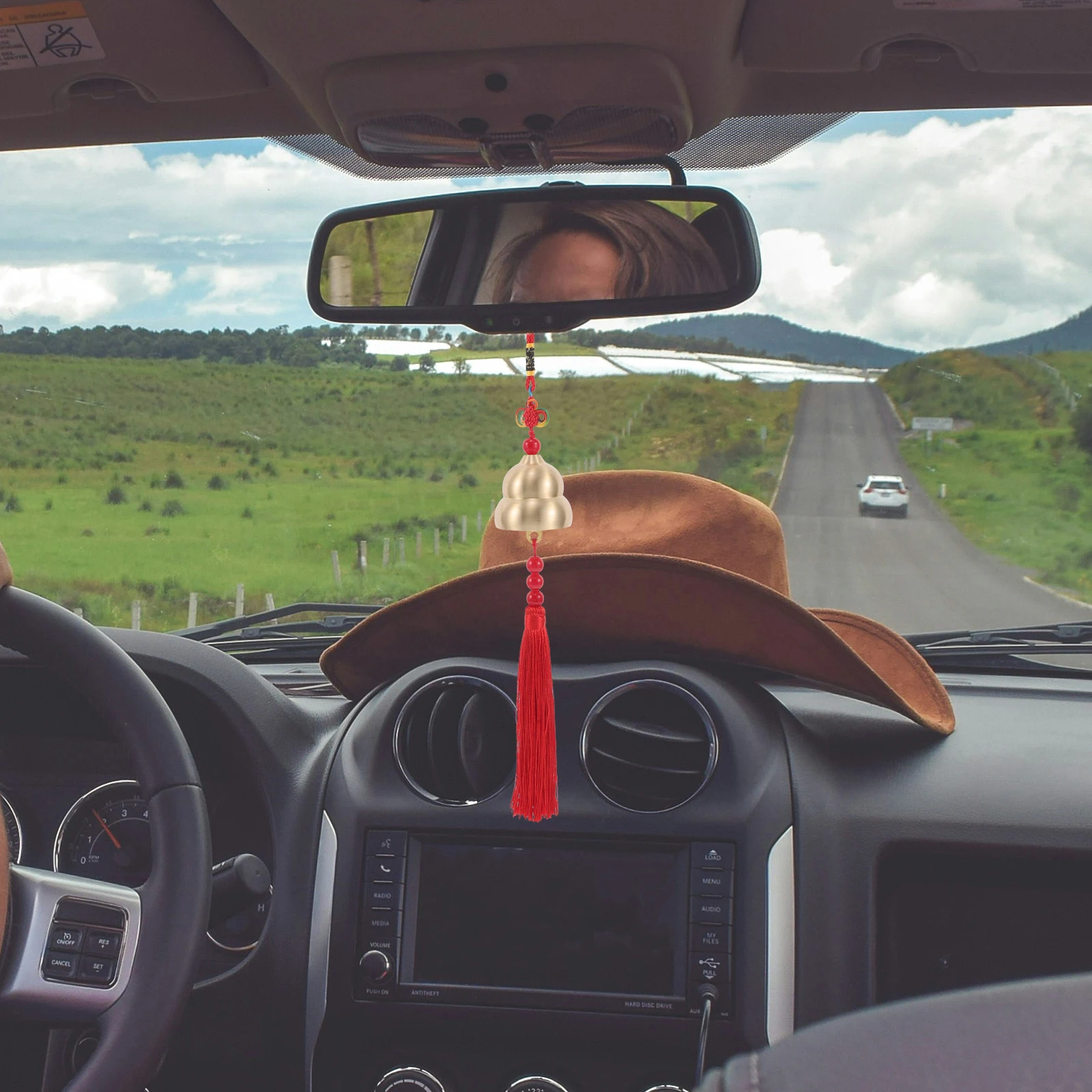 

Creative Chinese Knot Brass Wind Chime Gourd Shaped Car Rearview Mirror Pendant Elegant Interior Decor Accessory