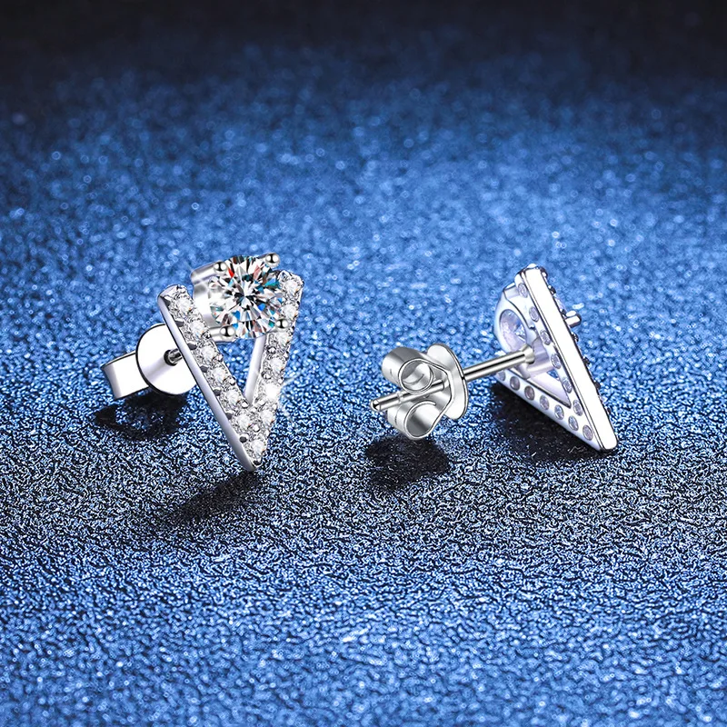 JECIRCON European and American S925 Sterling Silver Stud Earrings for Women Geometric Korean Style Moissanite V-shaped Jewelry